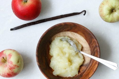 Æblemos: Opskrift på sund hjemmelavet æblegrød - frugtmos med æble til baby